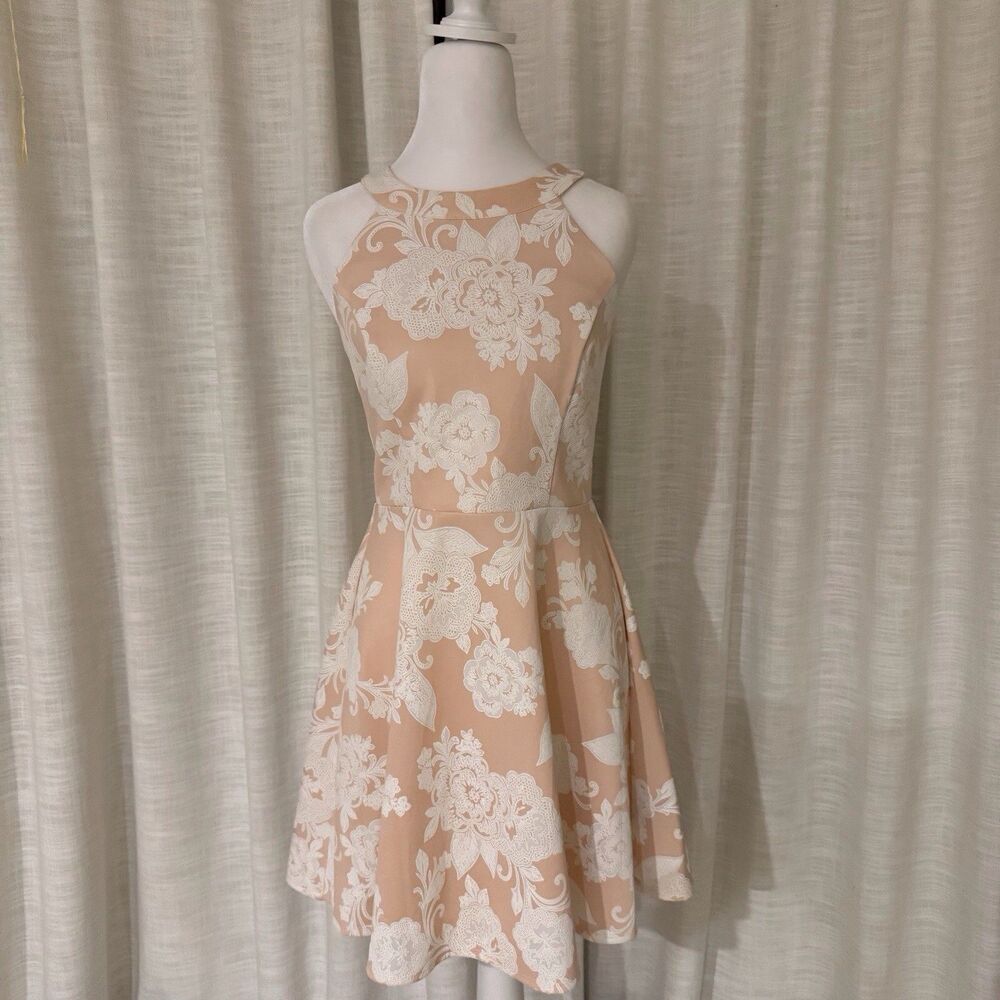 Trixxi Women's Sz Med Floral Pink /White Mini‎ Dress Flare Lace Up Back Juniors